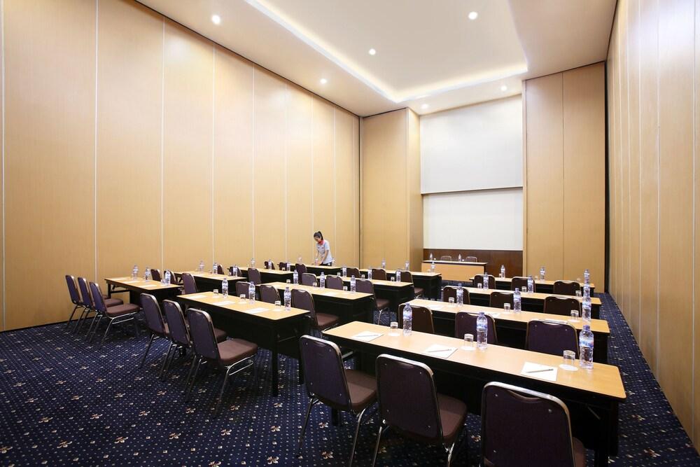 Amaris Hotel Muara Bungo - Jambi Esterno foto